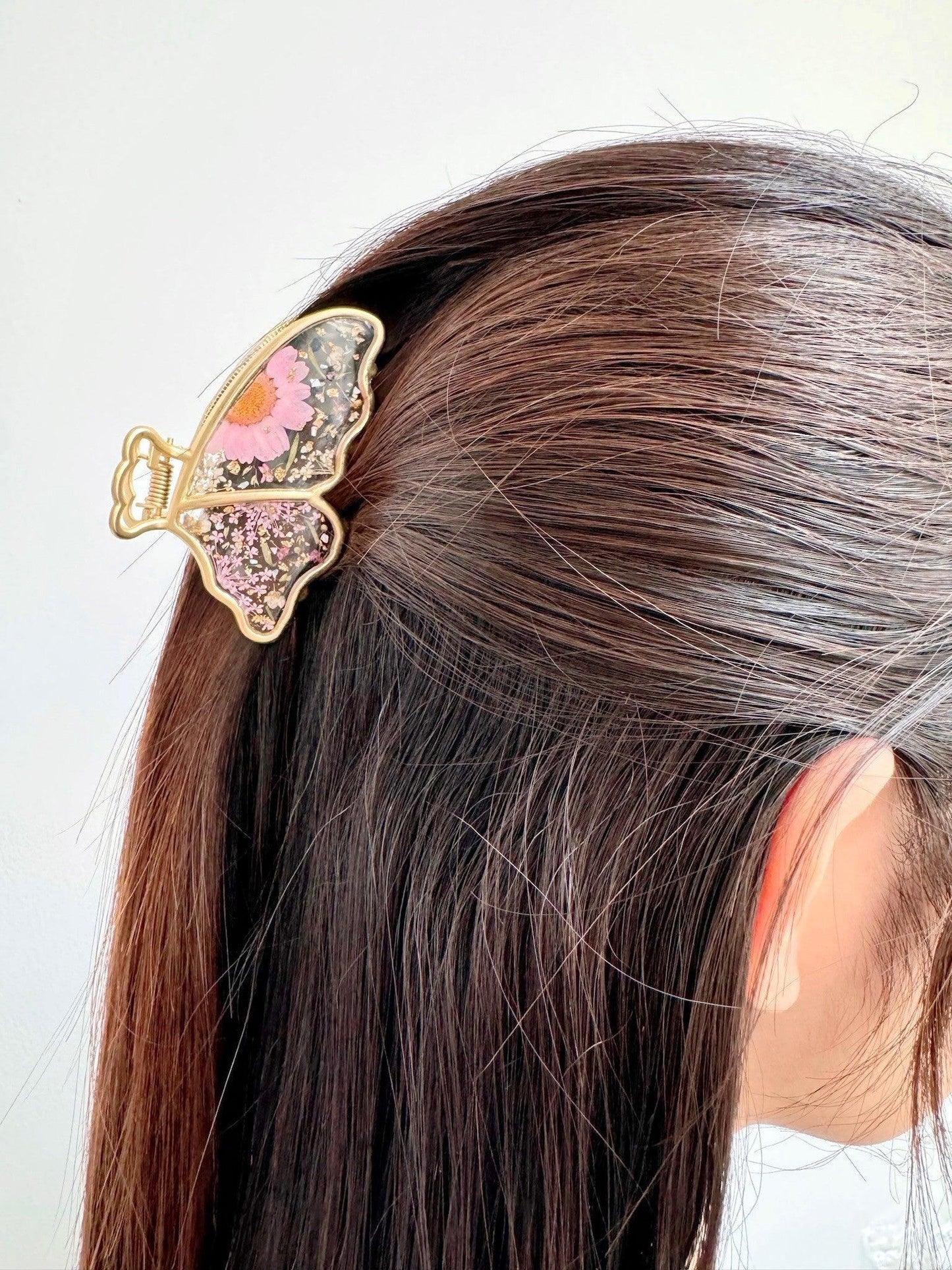 Butterfly Dance Hair Clip Pink Demo.