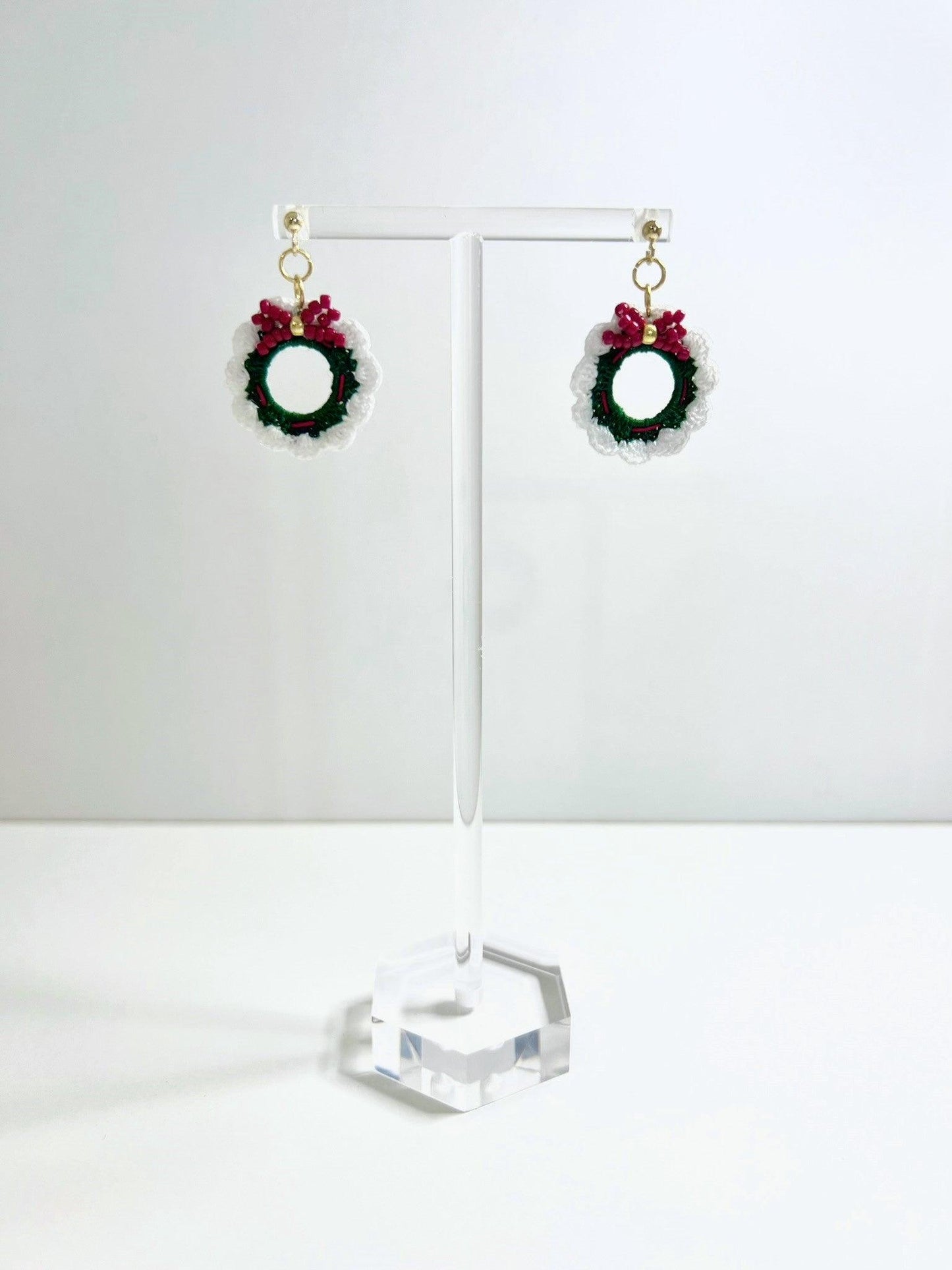 Christmas Wreath Earrings Demo.