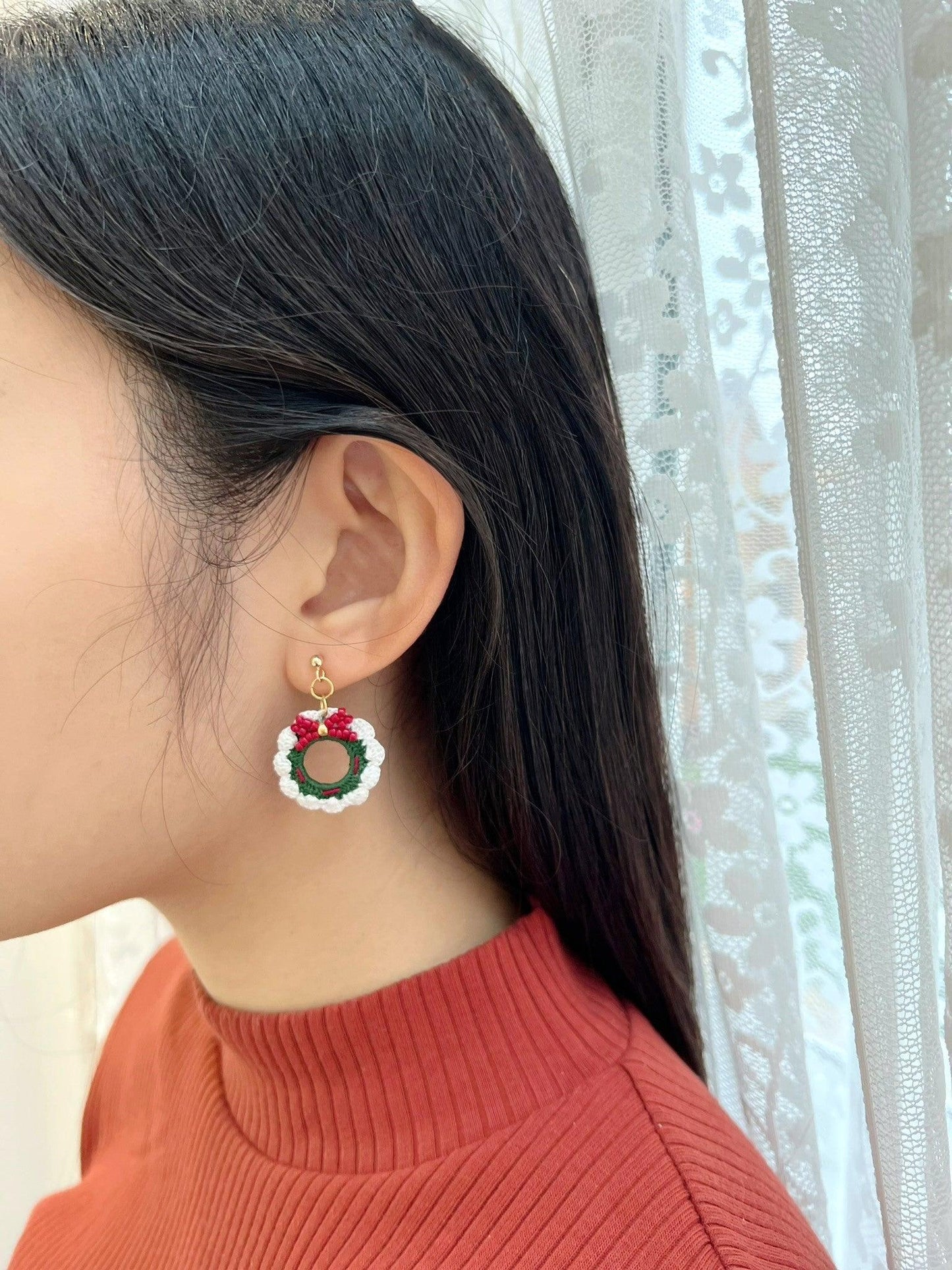 Christmas Wreath Earrings Ears.