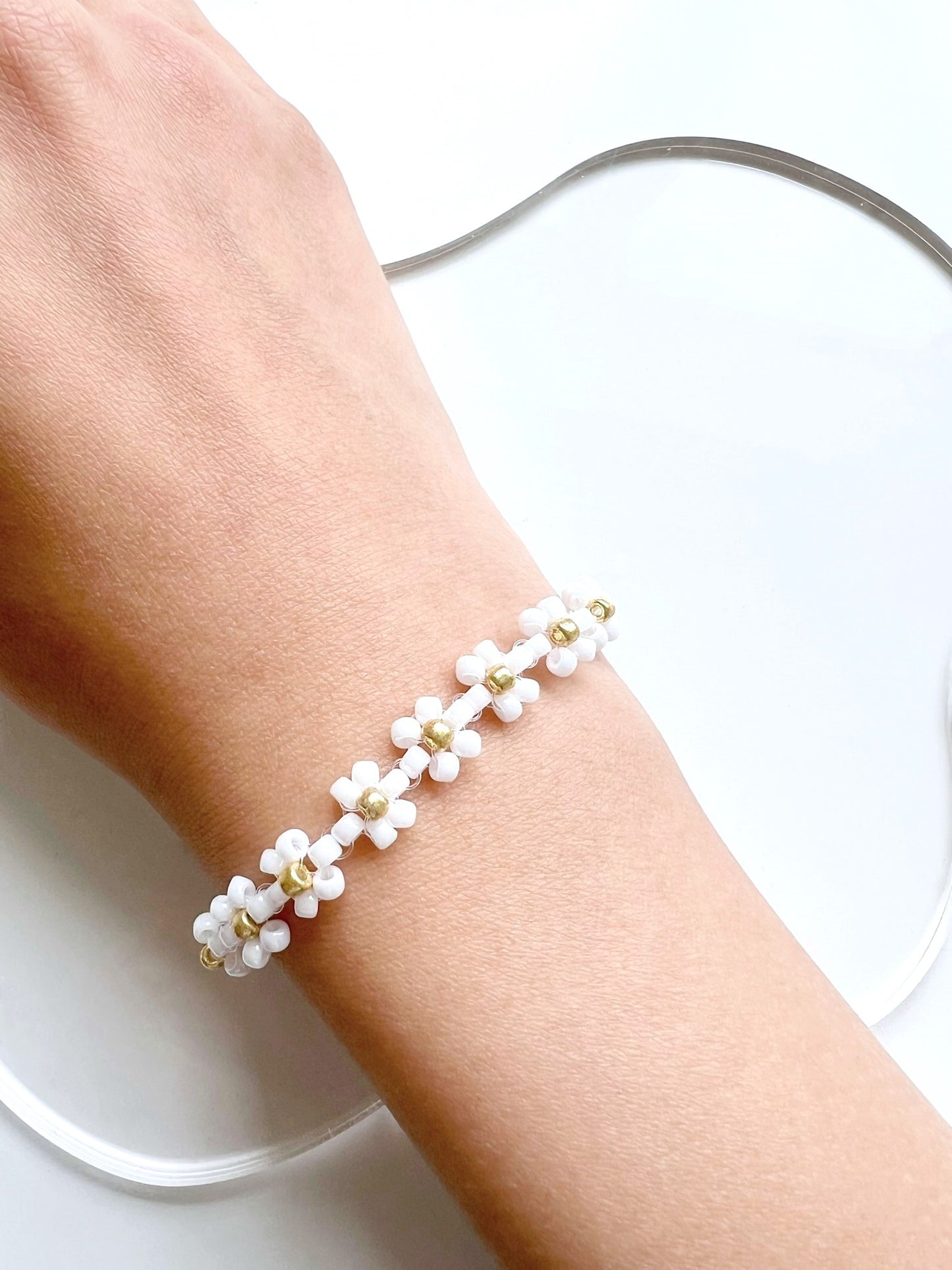 Daisy Shine Bracelets Demo.