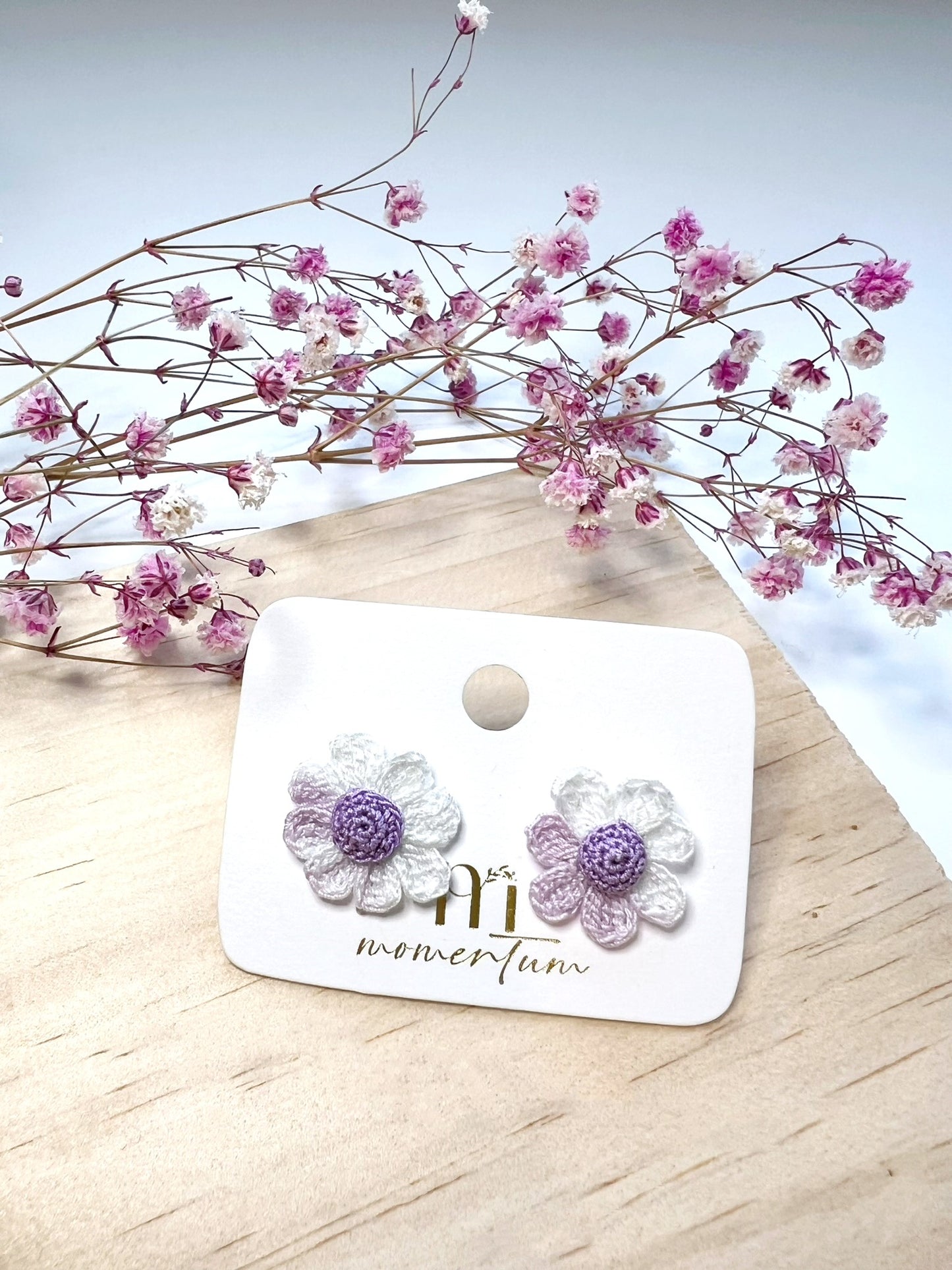 Dream Daisy Earrings White.