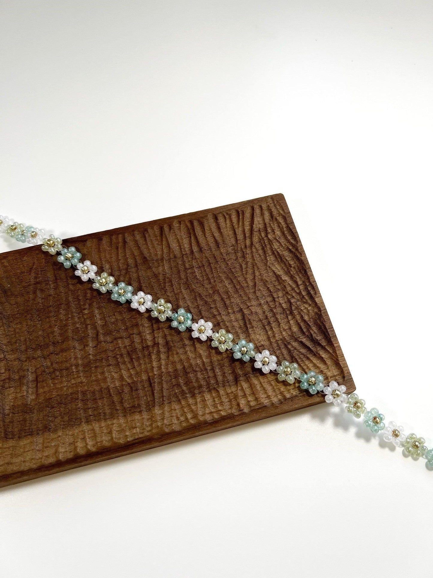 Emerald Elegance Necklace Green.