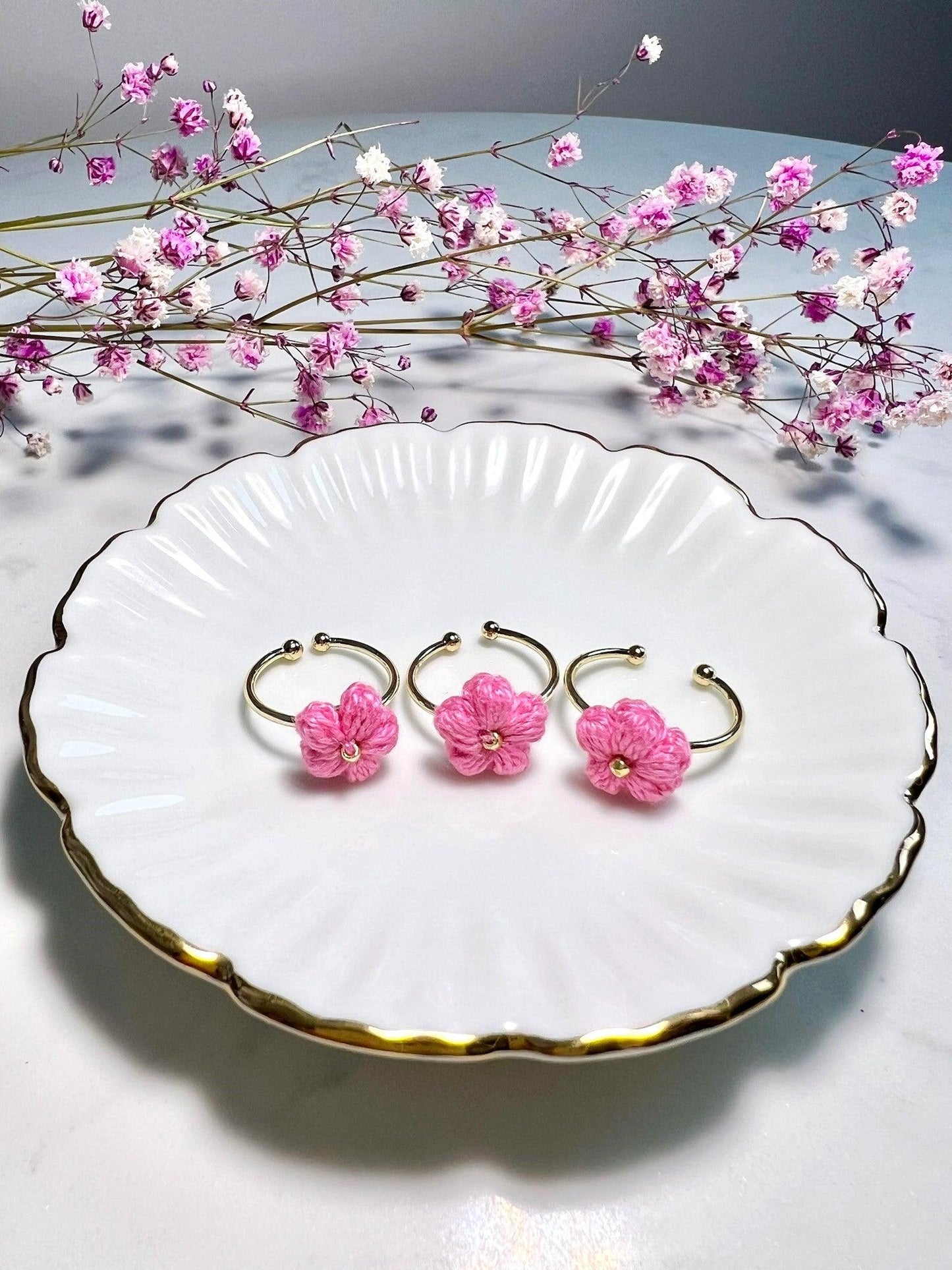 Flamingo Puff Flower Ring Pink.