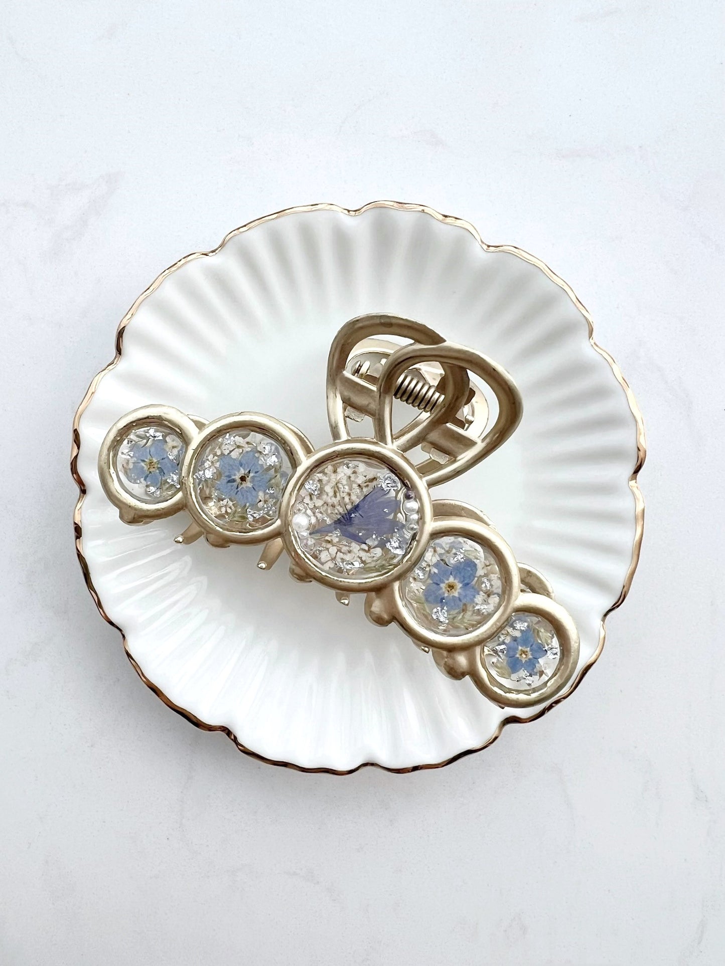 Joan Hair Clip Whole.