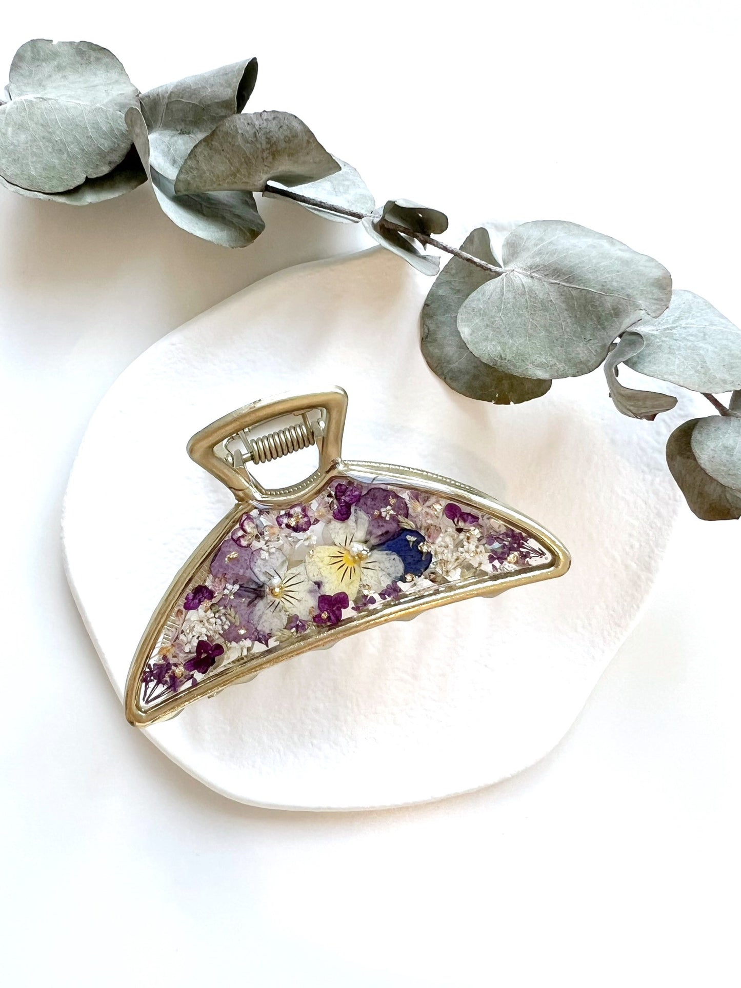 Pansy Dance Hair Clips Grass.