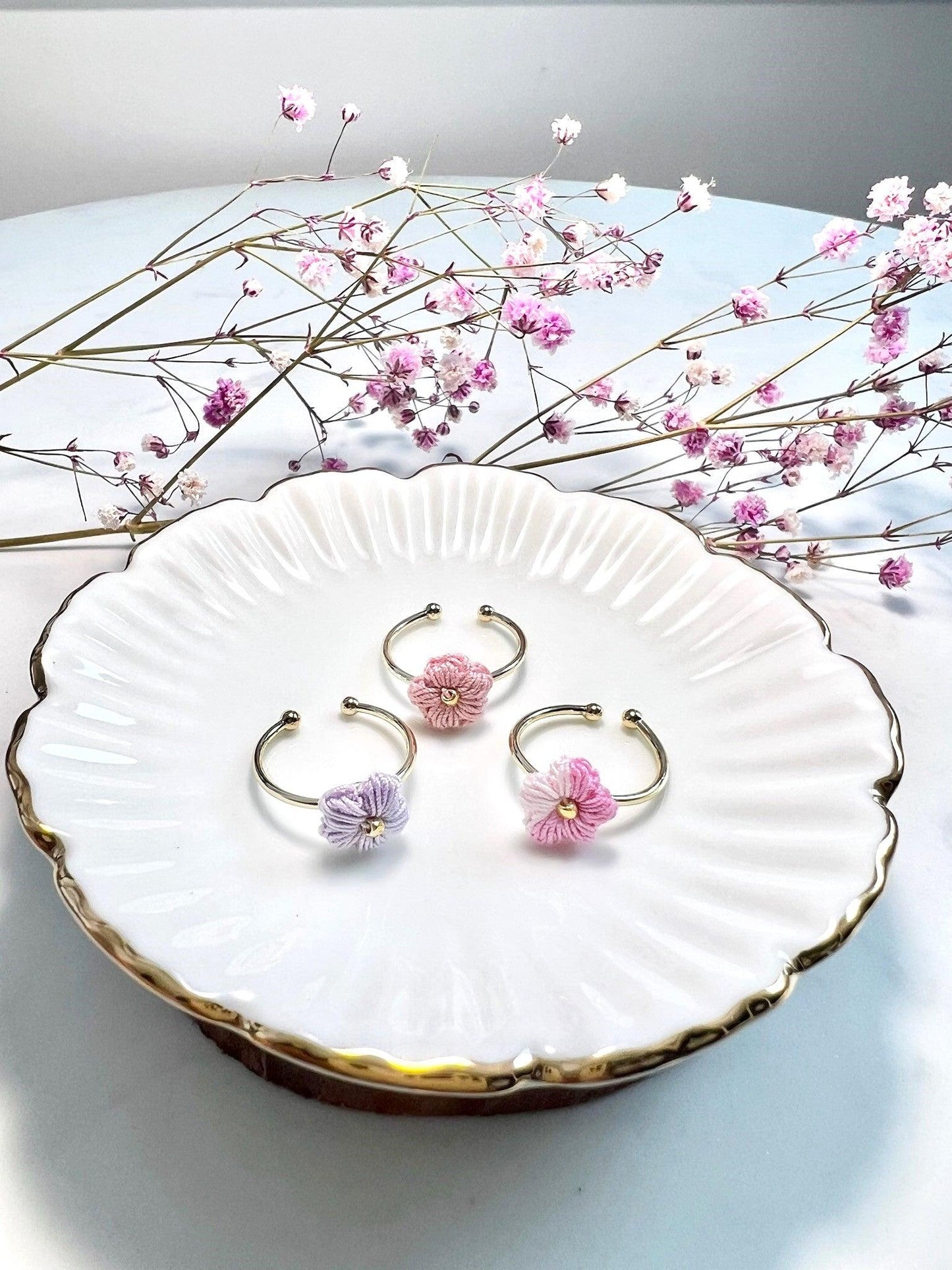 Rainbow Puff Flower Ring Pink.