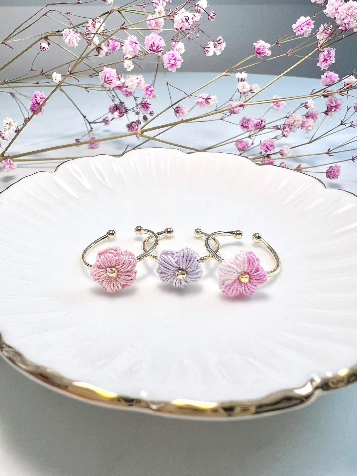 Rainbow Puff Flower Ring Pink Focus.