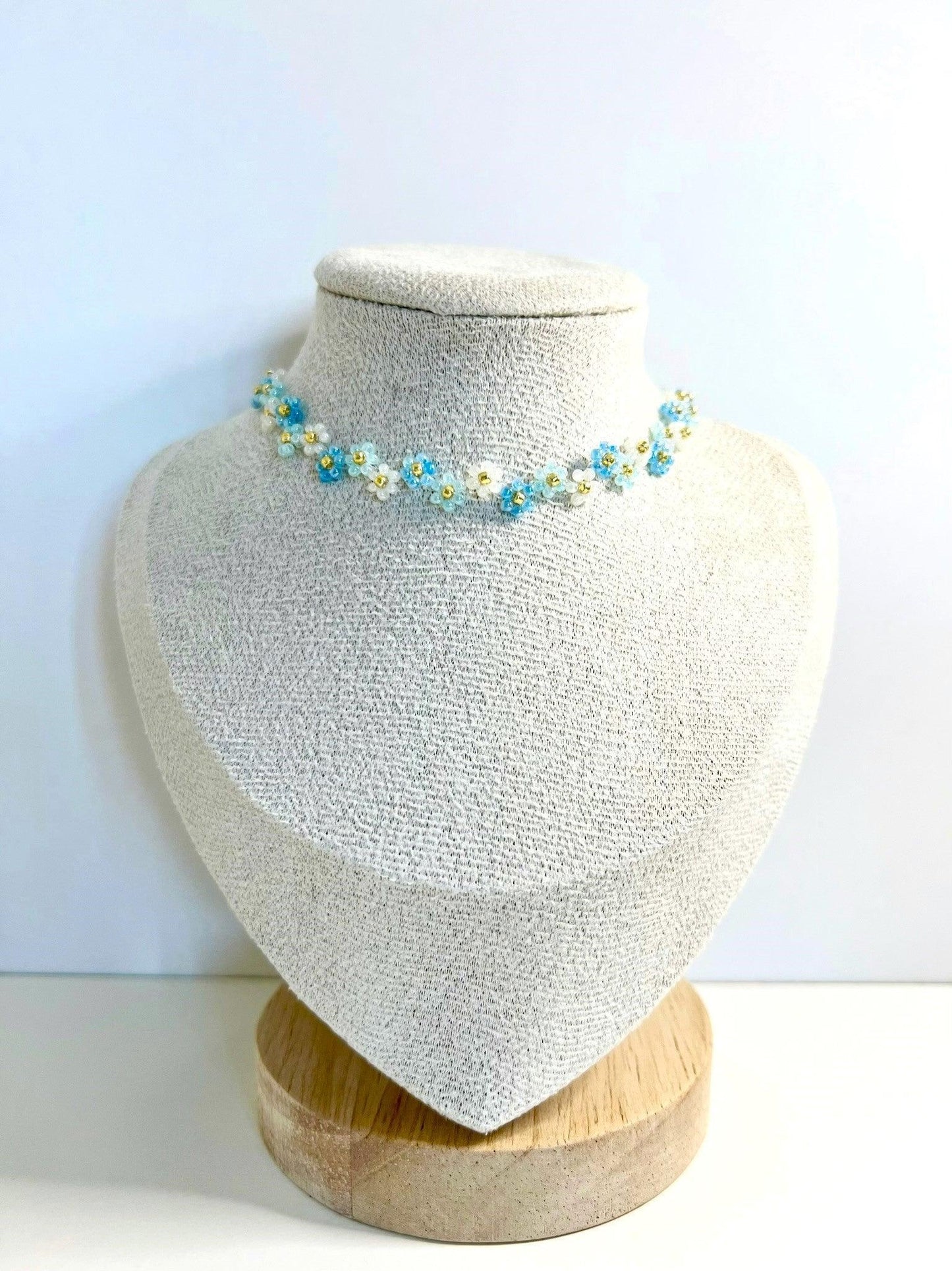 Seashell Treasure Necklaces Demo.