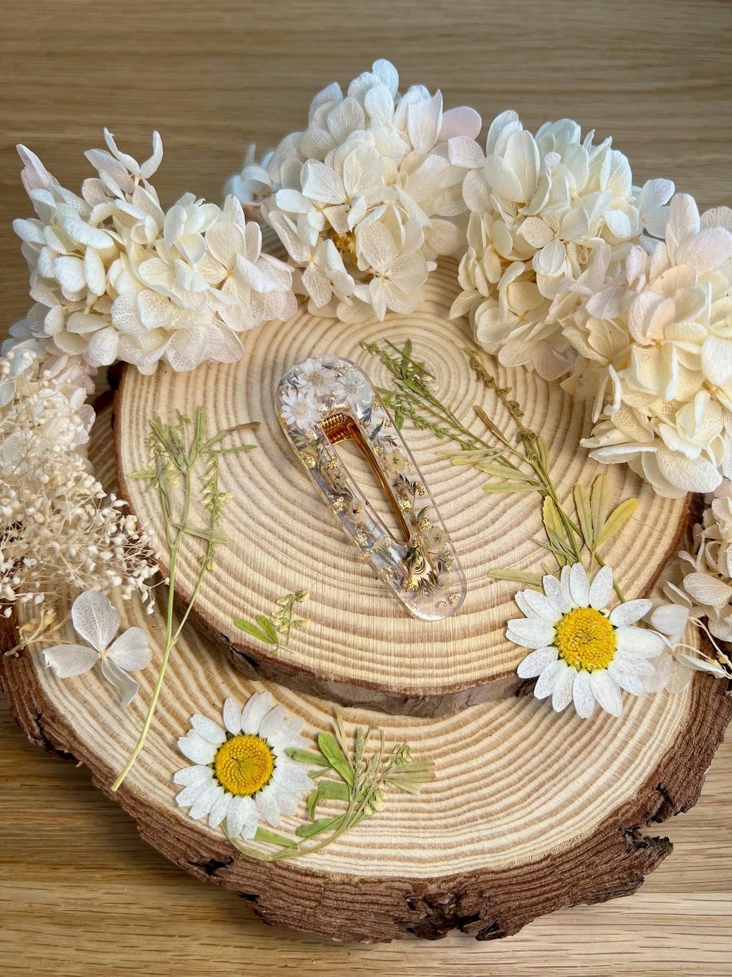 Secret Garden Hair Clip White.