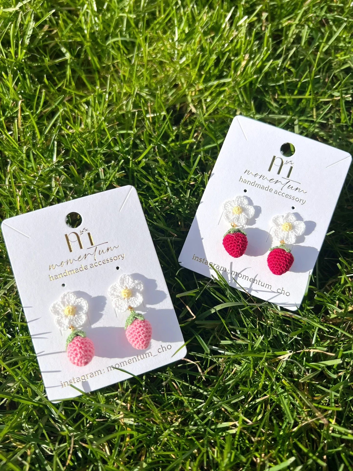 Strawberry Dream Earrings Grass.