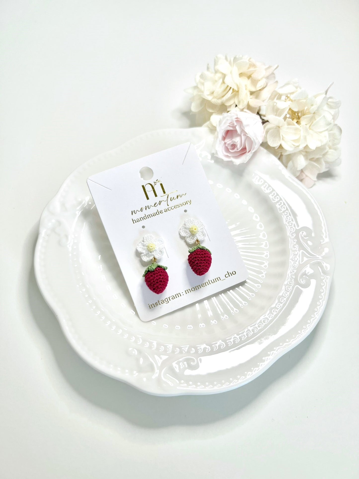 Strawberry Dream Earrings Plate Red.