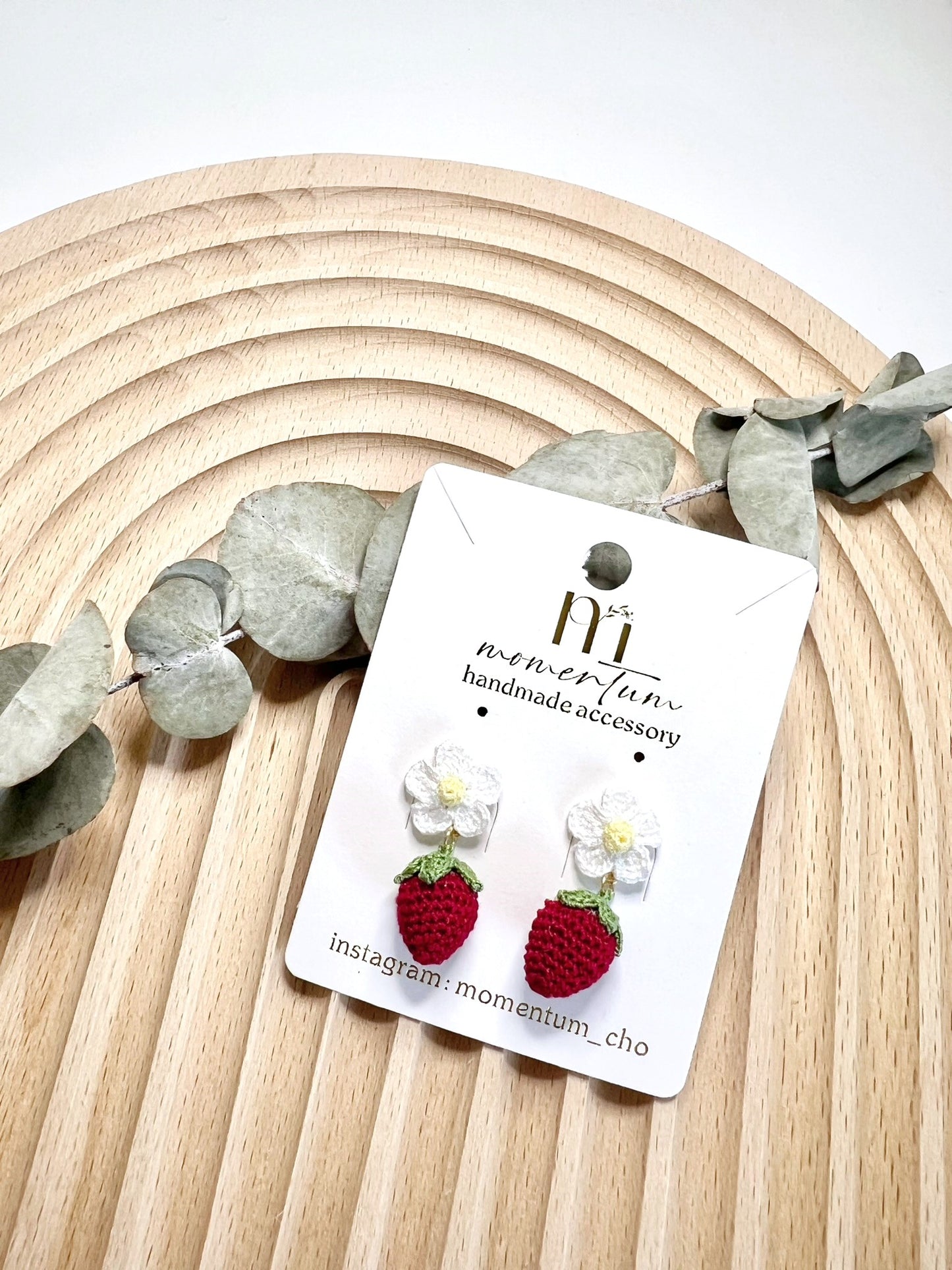 Strawberry Dream Earrings Red.