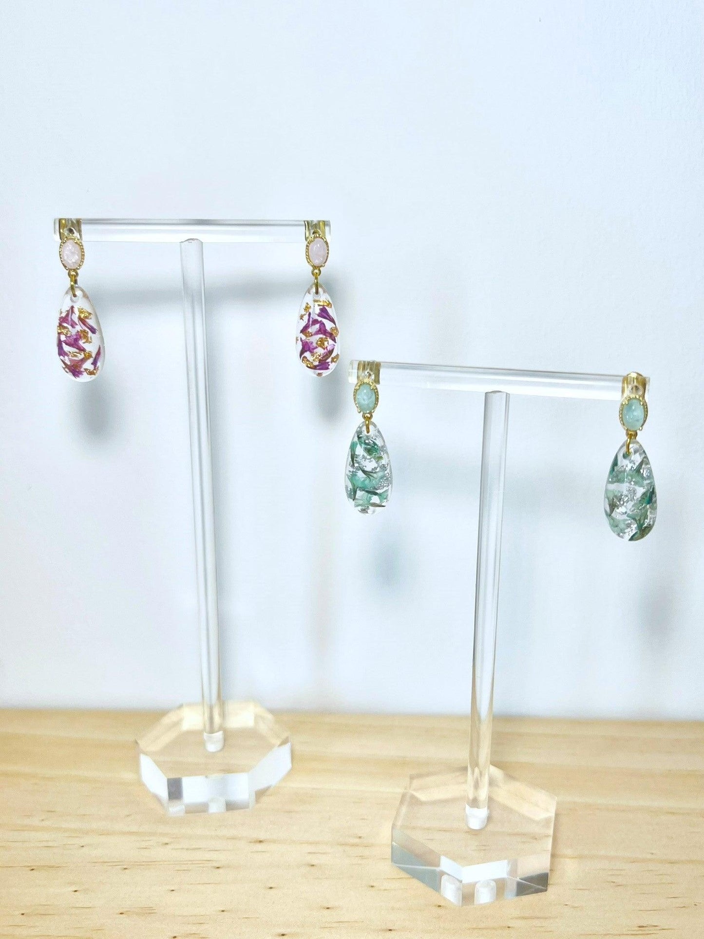 Velvet Goldmine Earrings Group Demo.