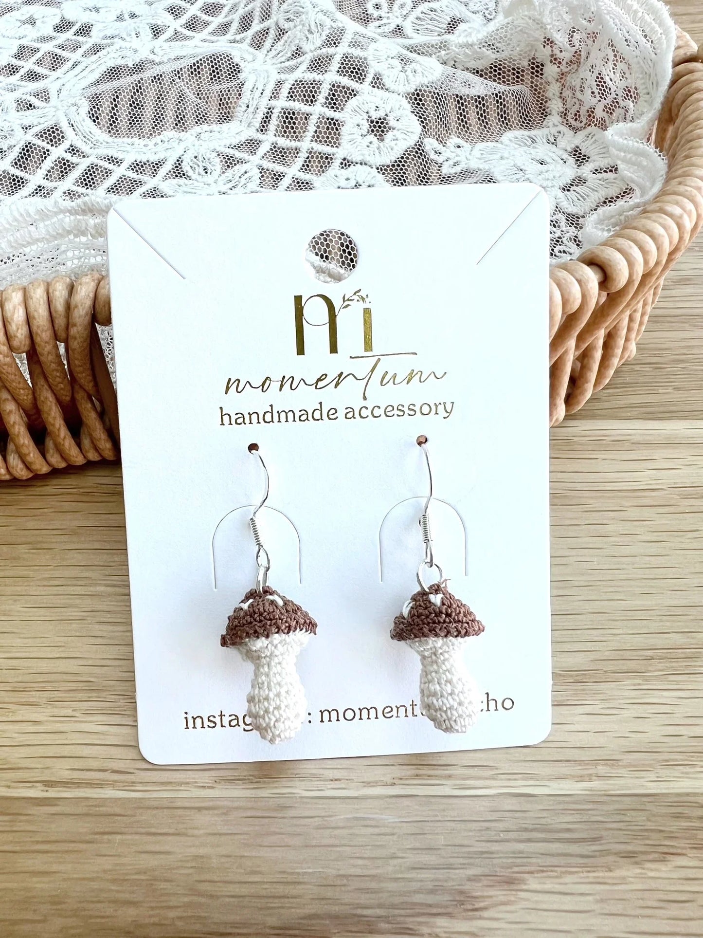 Whispers Of The Forest Earrings Brown.