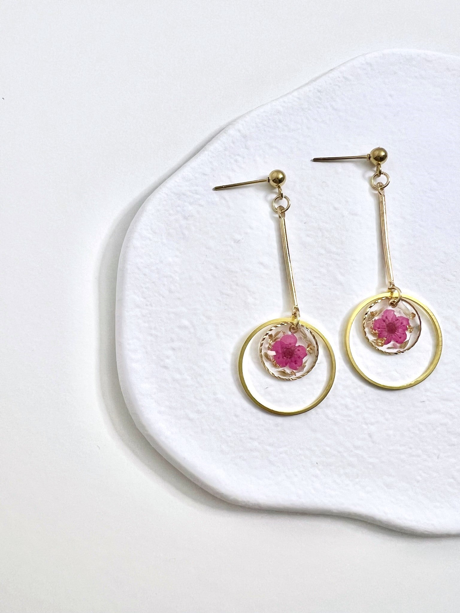 Alchemist Earrings Red.