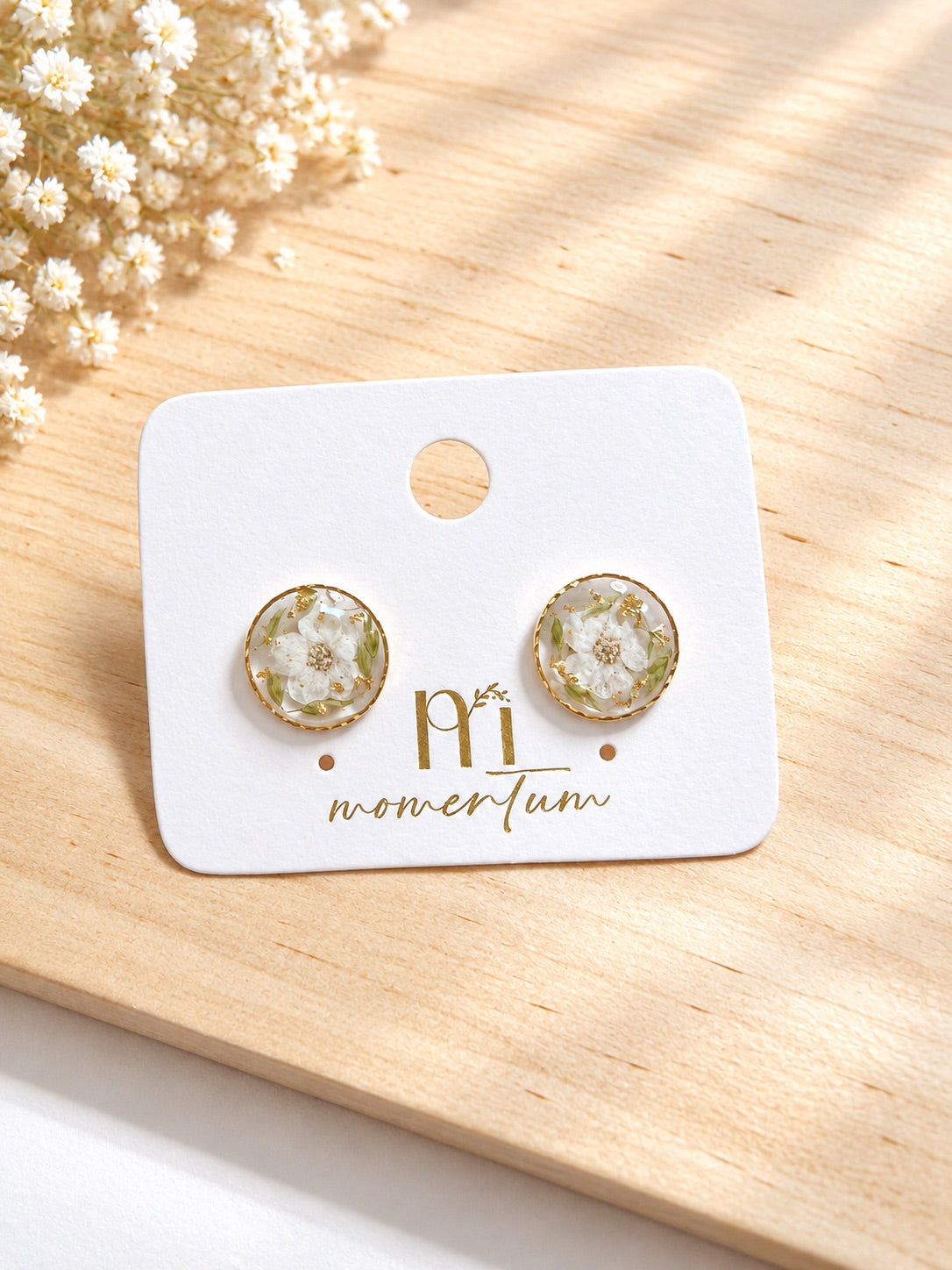 Blooming Bubbles Earrings White.