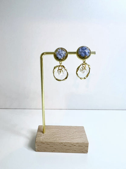 Cho's Bright Earrings Blue Demo.