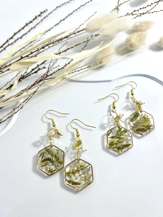 Cho's Park Earrings Group.