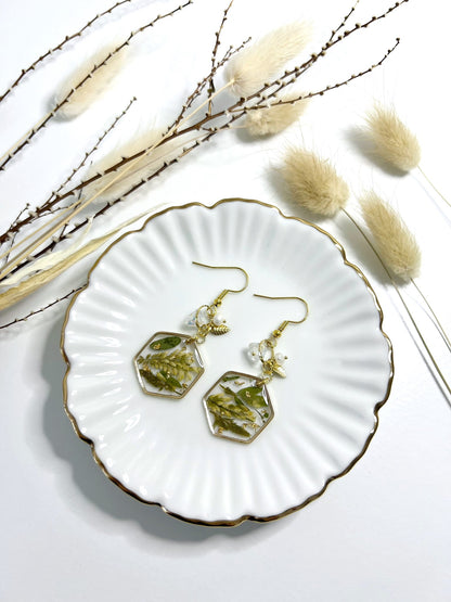 Cho's Park Earrings Single.
