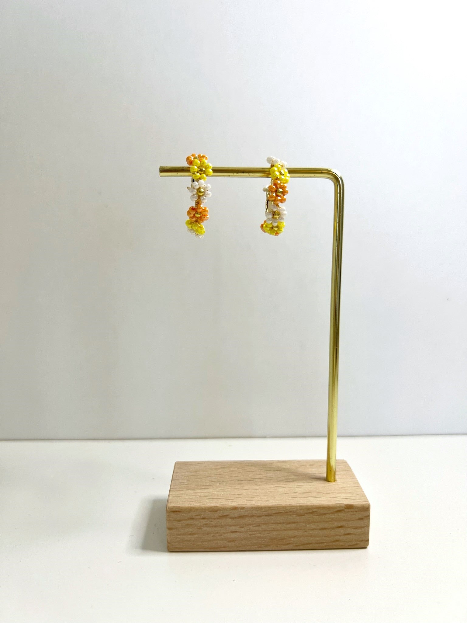 Cool Summer Earrings Yellow Demo.