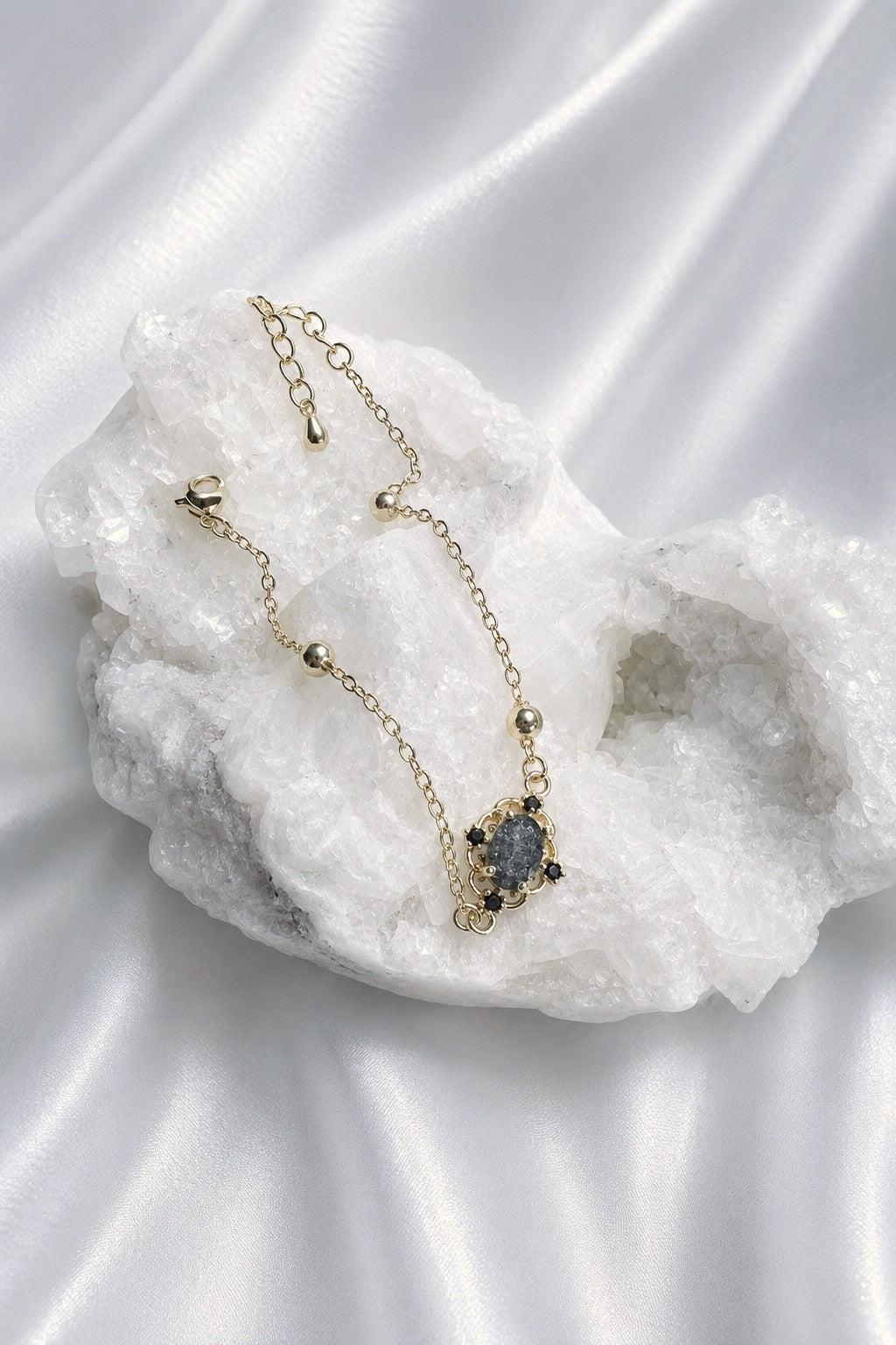 Crystal Snow Bracelets Black.