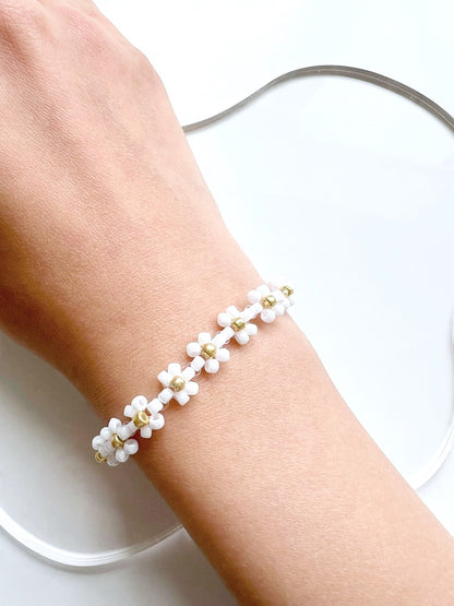 Daisy Shine Bracelets Demo.