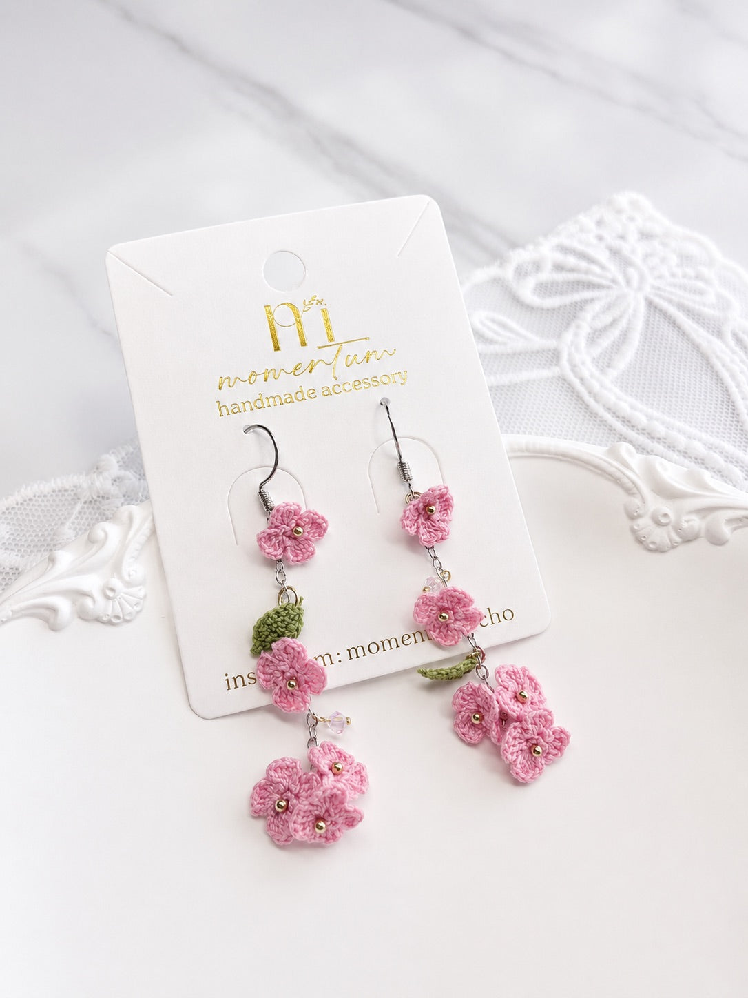 Floral Drop Earrings Pink.