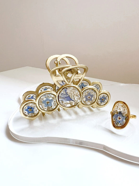 Joan Hair Clip group.