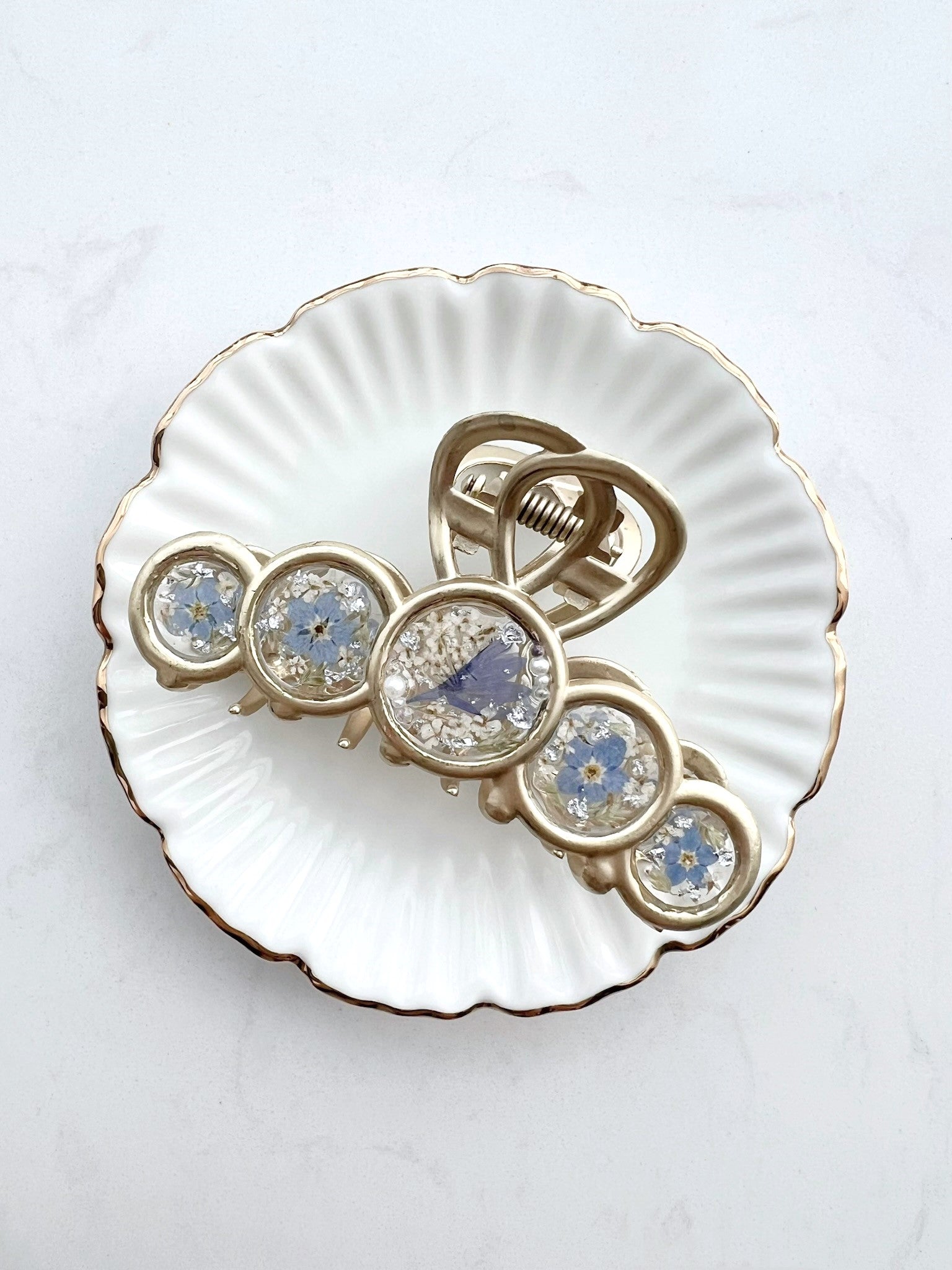 Joan Hair Clip Whole.