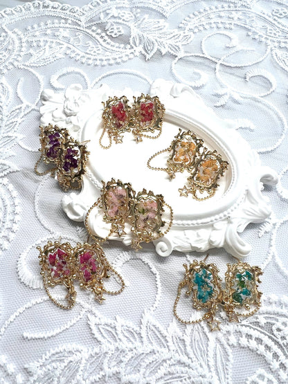 Masterpiece Earrings Group Plain.