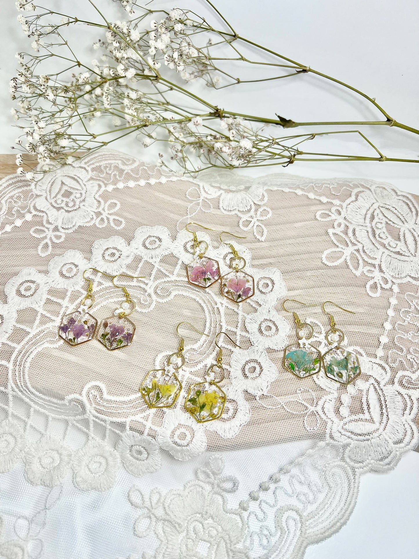 Moonwish Earrings Lacy.