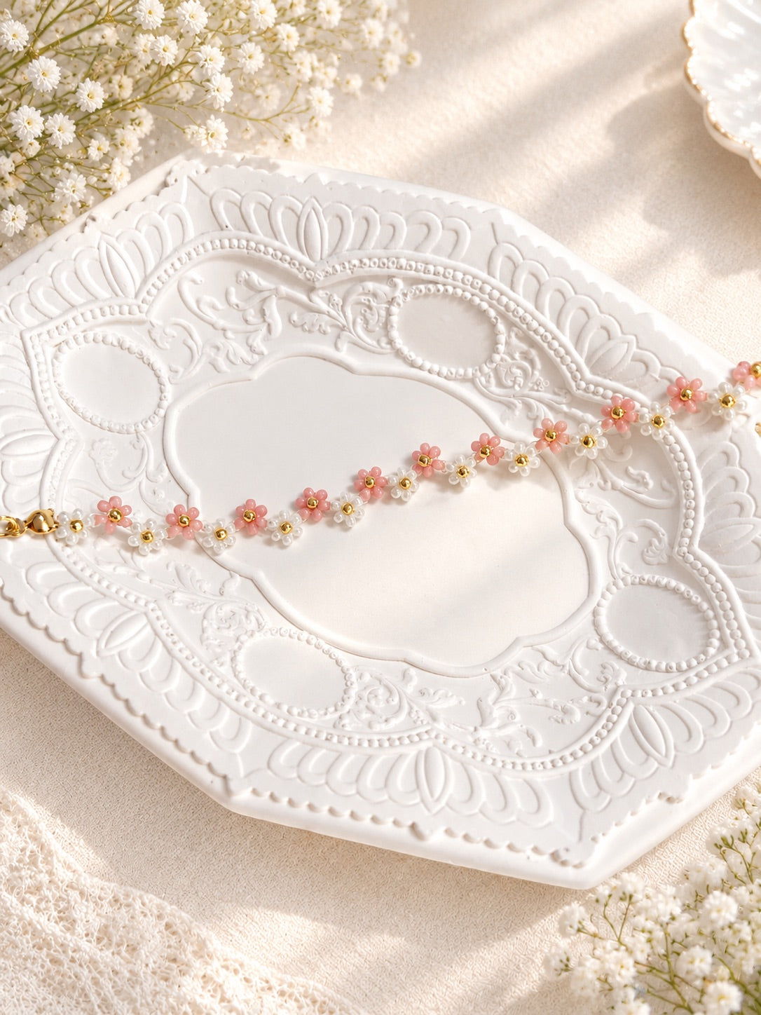 Petals in the Sky Bracelets White Pink.
