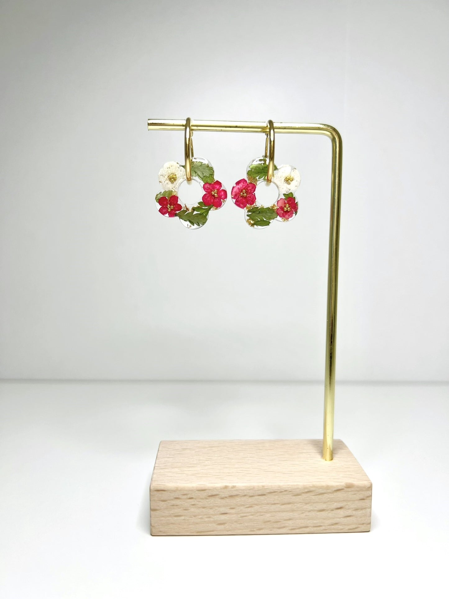 Poinsettia Earrings Demo.