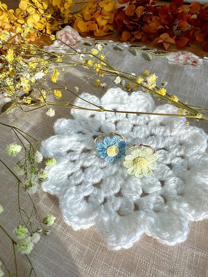 Pure Daisy Ring.