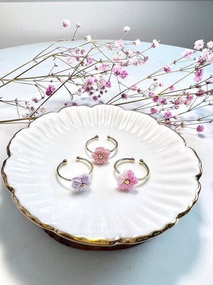 Rainbow Puff Flower Ring Pink.