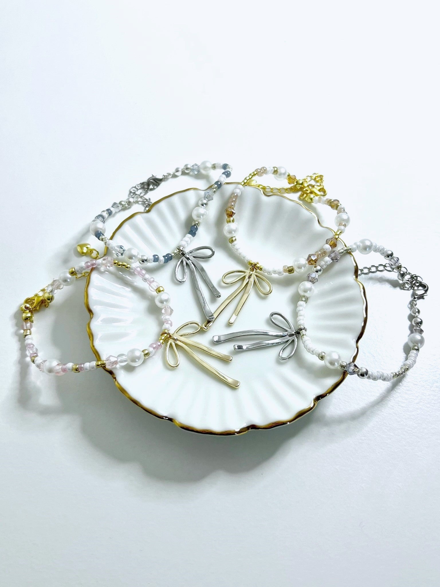 Ribbon Chandelier Bracelets Plate.