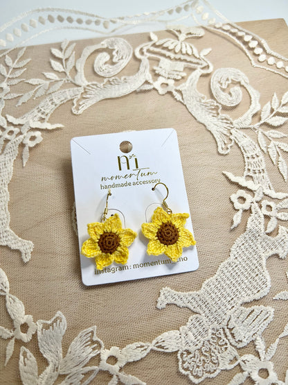Sunflower Earrings Lacy.